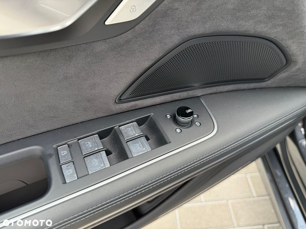 Audi A8 - 21