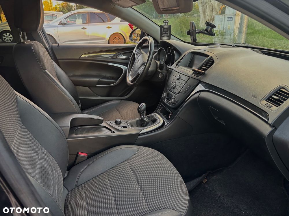 Opel Insignia 2.0 CDTI - 25