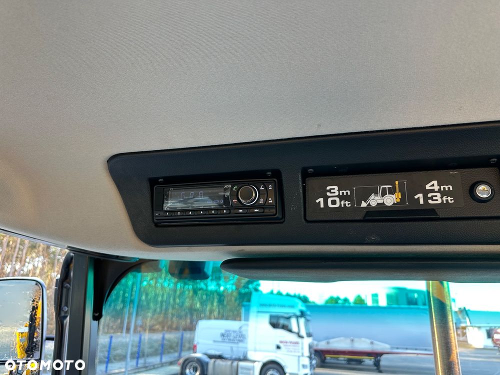 JCB 3CX PLUS 109hp Powershift + Torquelock (Contractor) - 18