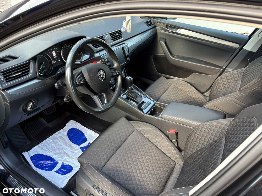 Skoda Superb 2.0 TDI Style DSG - 31