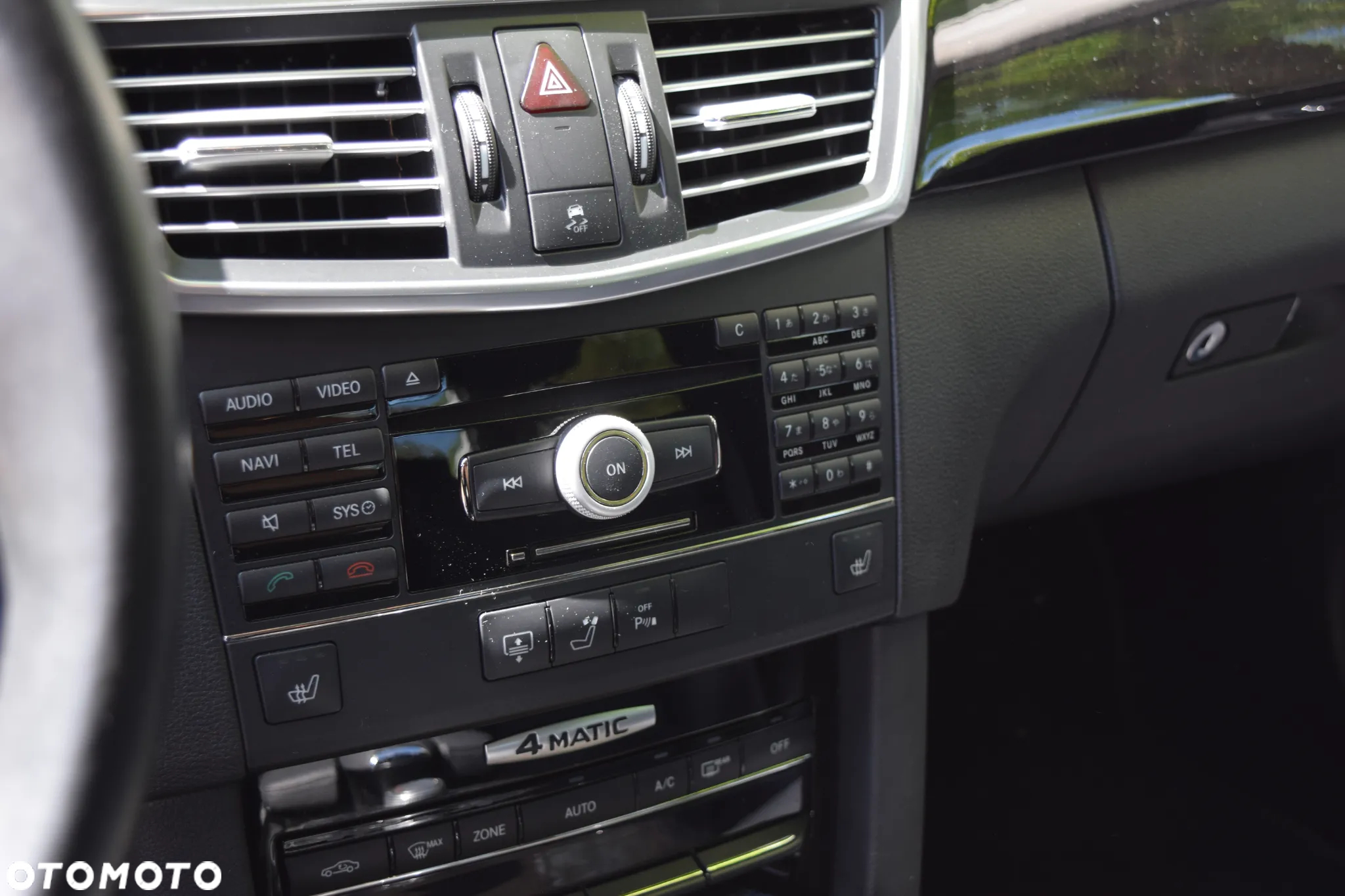 Mercedes-Benz Klasa E 350 4-Matic Avantgarde - 24