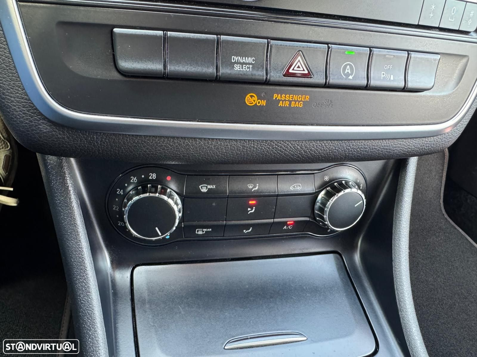 Mercedes-Benz GLA 180 CDi AMG Line - 47
