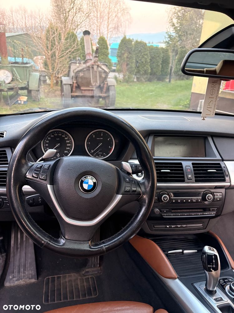 BMW X6 - 13