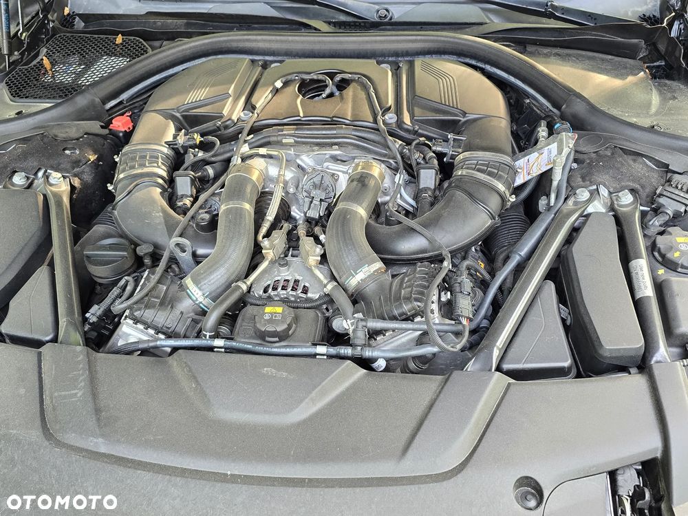 BMW Seria 7 750i xDrive - 7