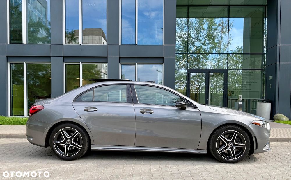 Mercedes-Benz Klasa A 220 AMG Line 7G-DCT - 4