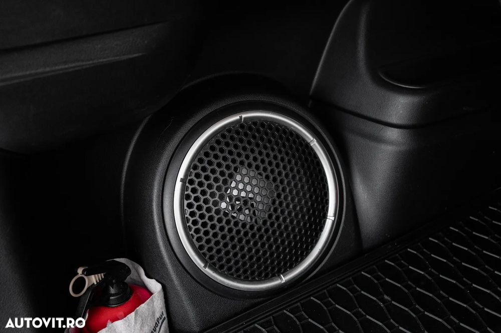 Mitsubishi Outlander - 18