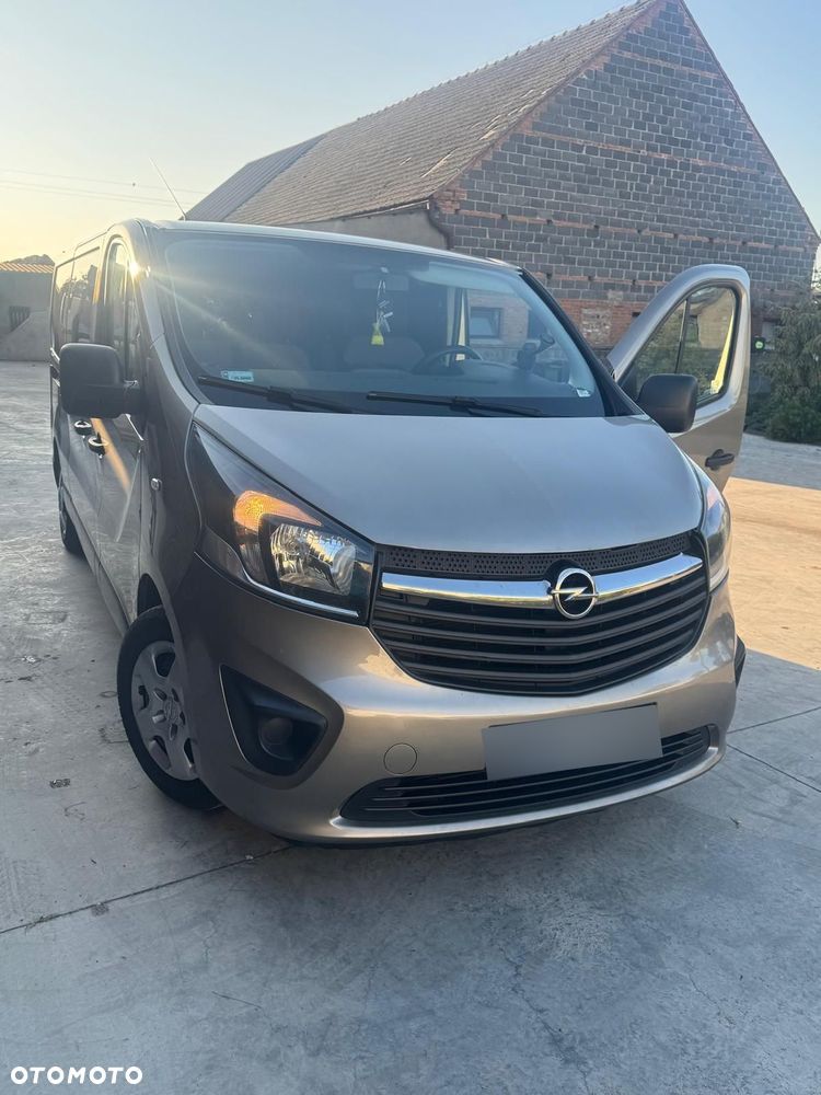 Opel Vivaro 2016 photo 2
