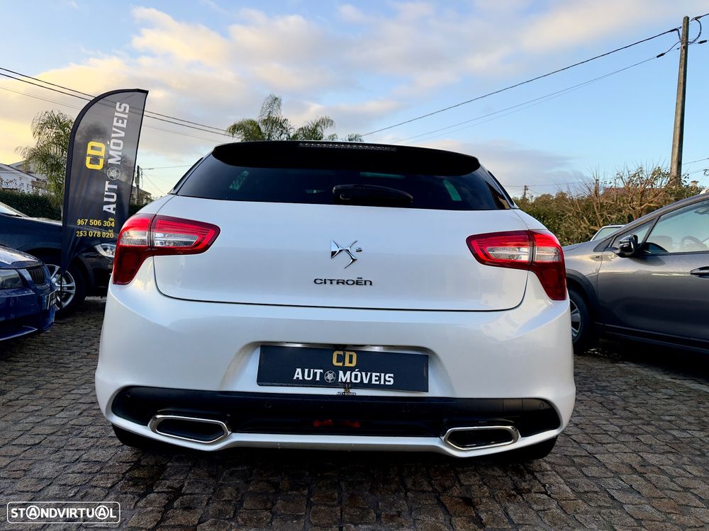Citroën DS5 e-HDi 115 EGS6 SoChic - 20