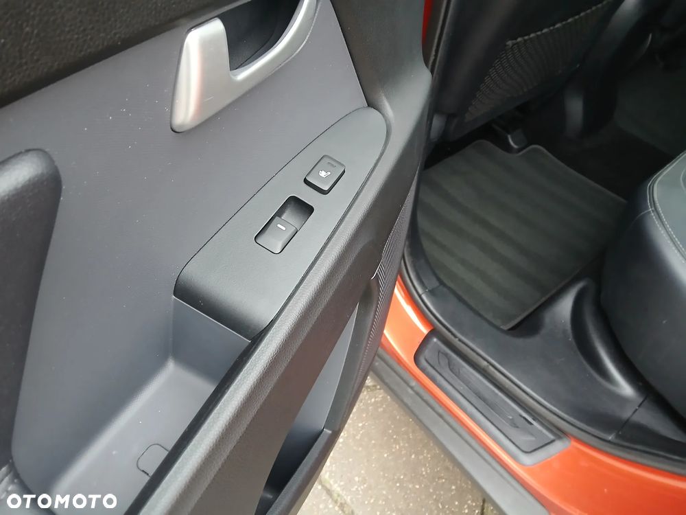 Kia Sportage 2.0 CRDI XL - 23