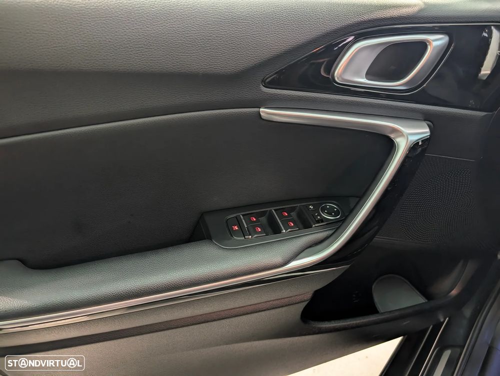 Kia XCeed 1.6 GDi PHEV Tech - 14