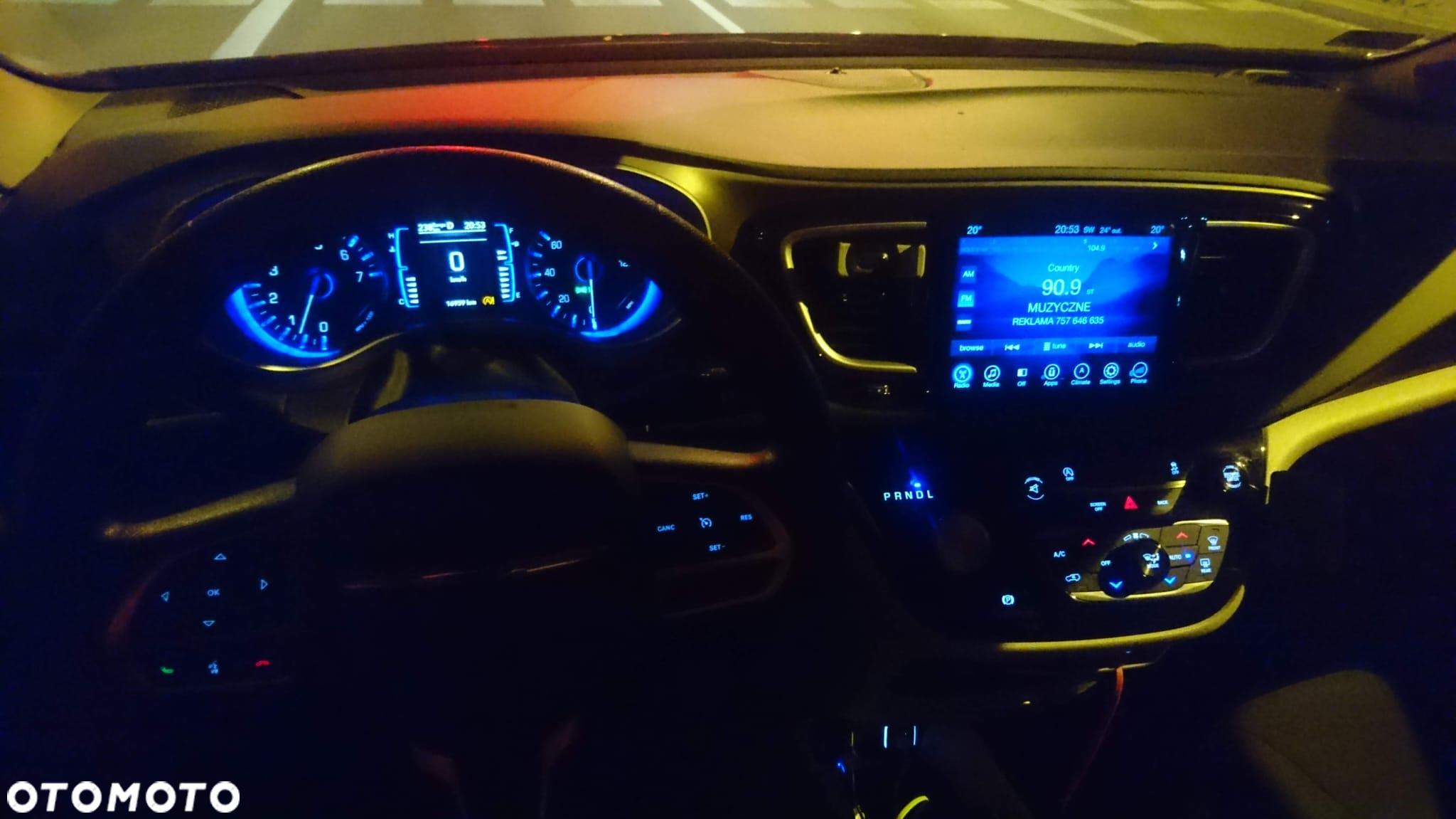 Chrysler Pacifica - 13