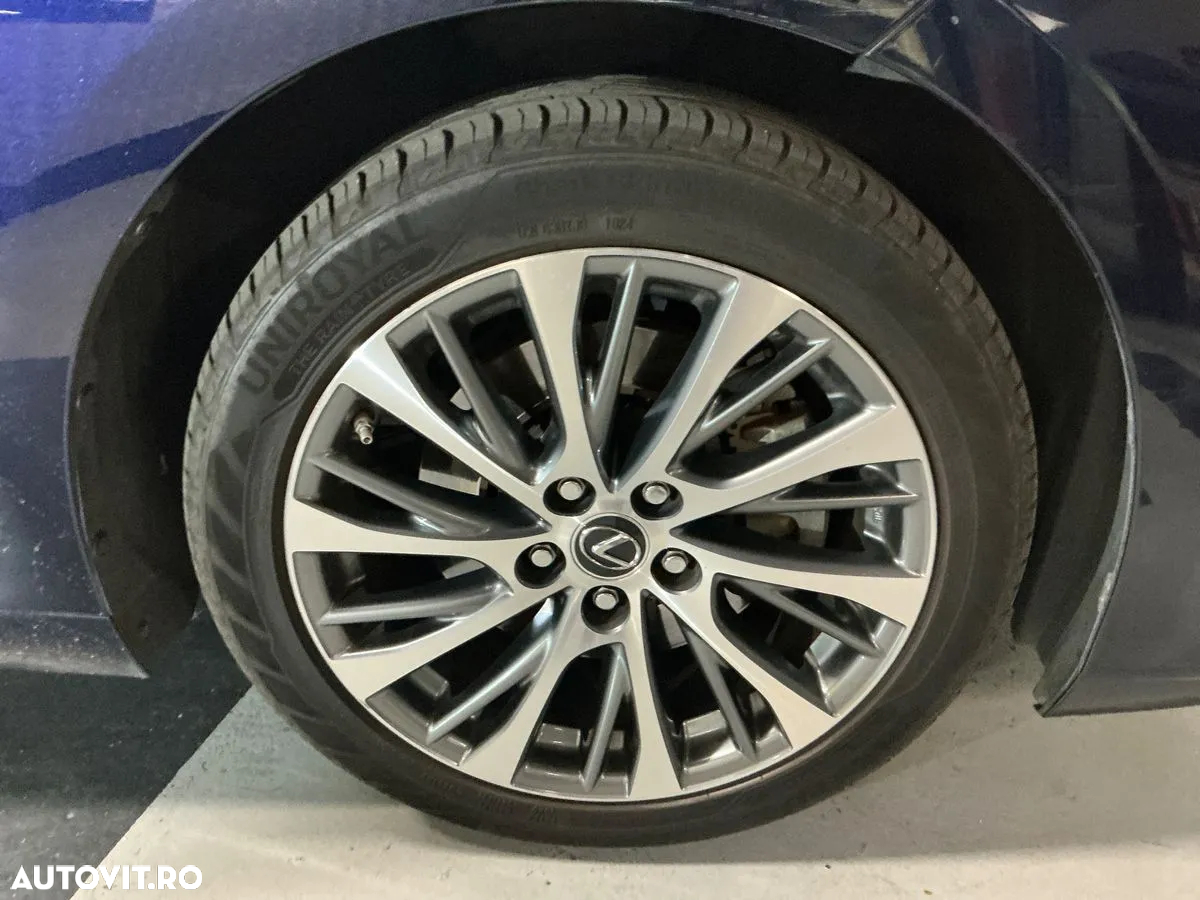 Lexus Seria ES 300h Executive Line - 8