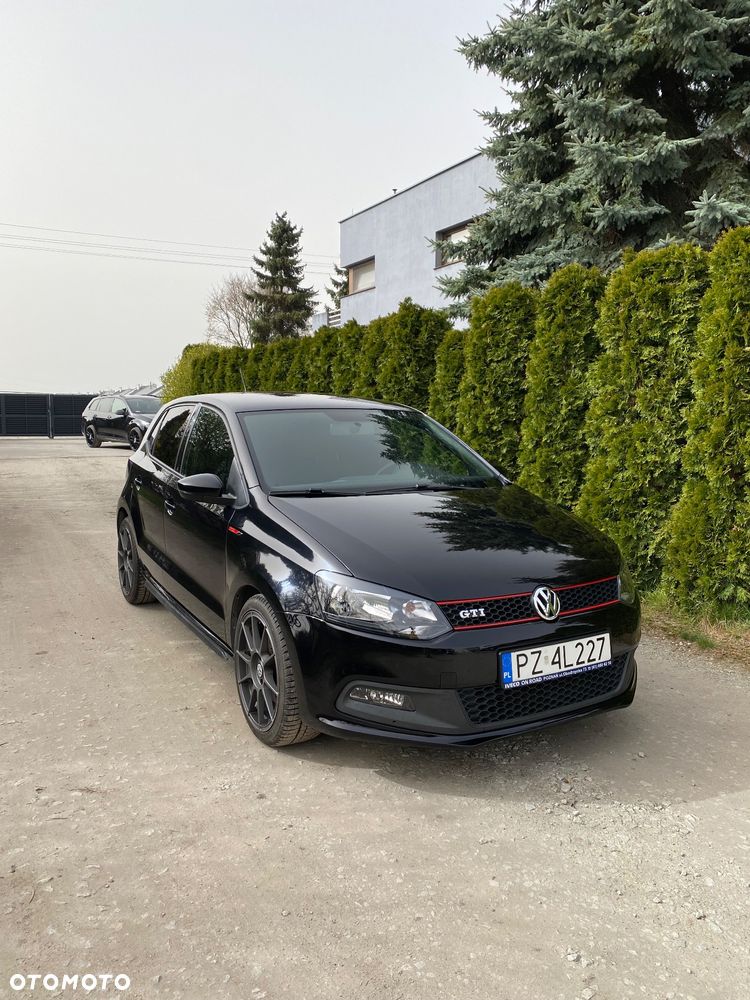Volkswagen Polo 1.4 DSG GTI - 1