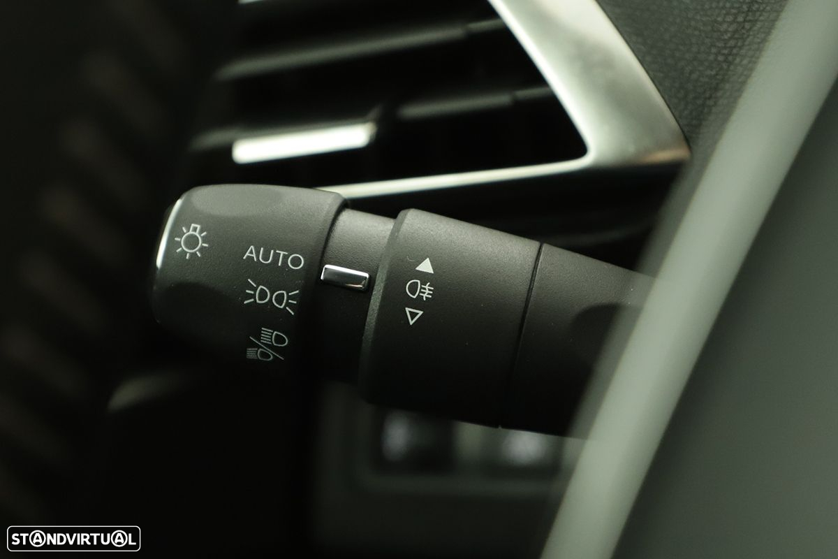 Peugeot 3008 1.2 PureTech Allure Pack - 17