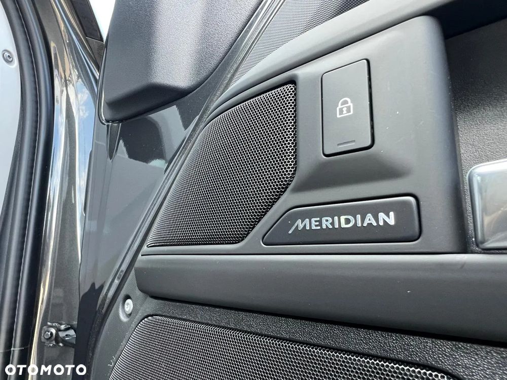 Land Rover Defender - 14