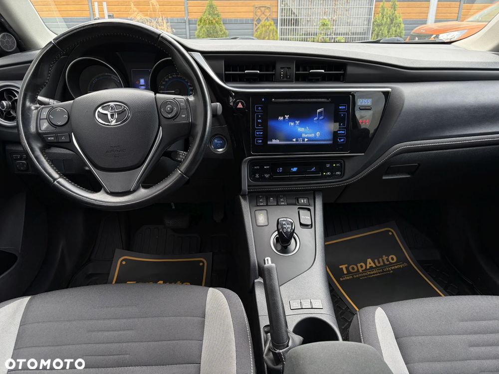 Toyota Auris 1.8 HSD Prestige - 35