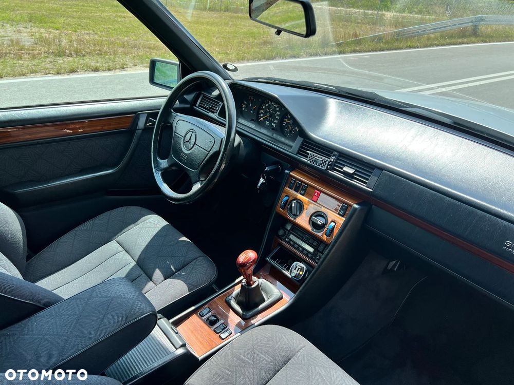 Mercedes-Benz W124 (1984-1993) - 9