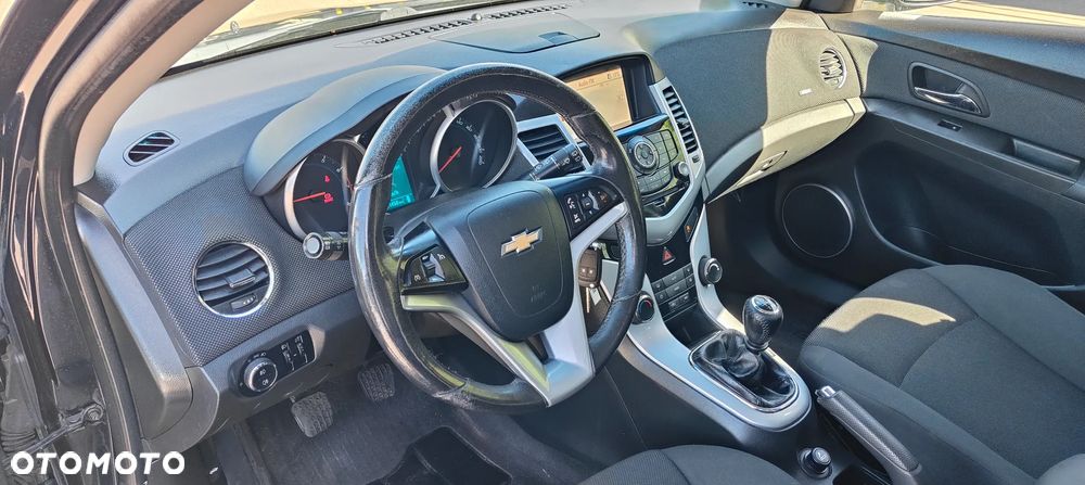 Chevrolet Cruze 1.4 T LT+ - 32
