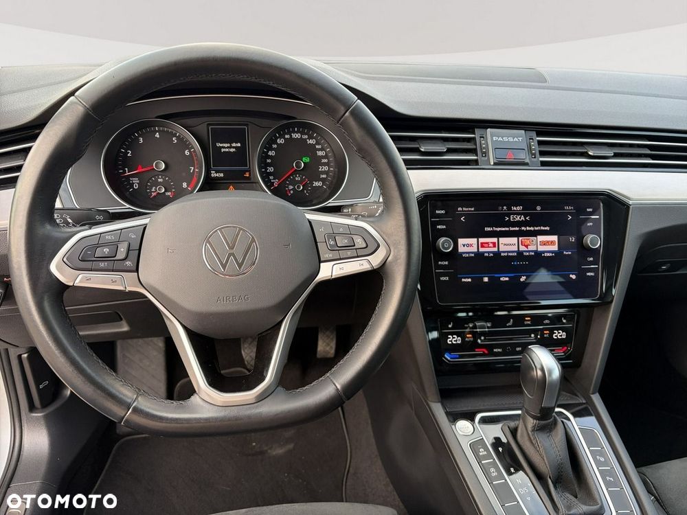 Volkswagen Passat - 14
