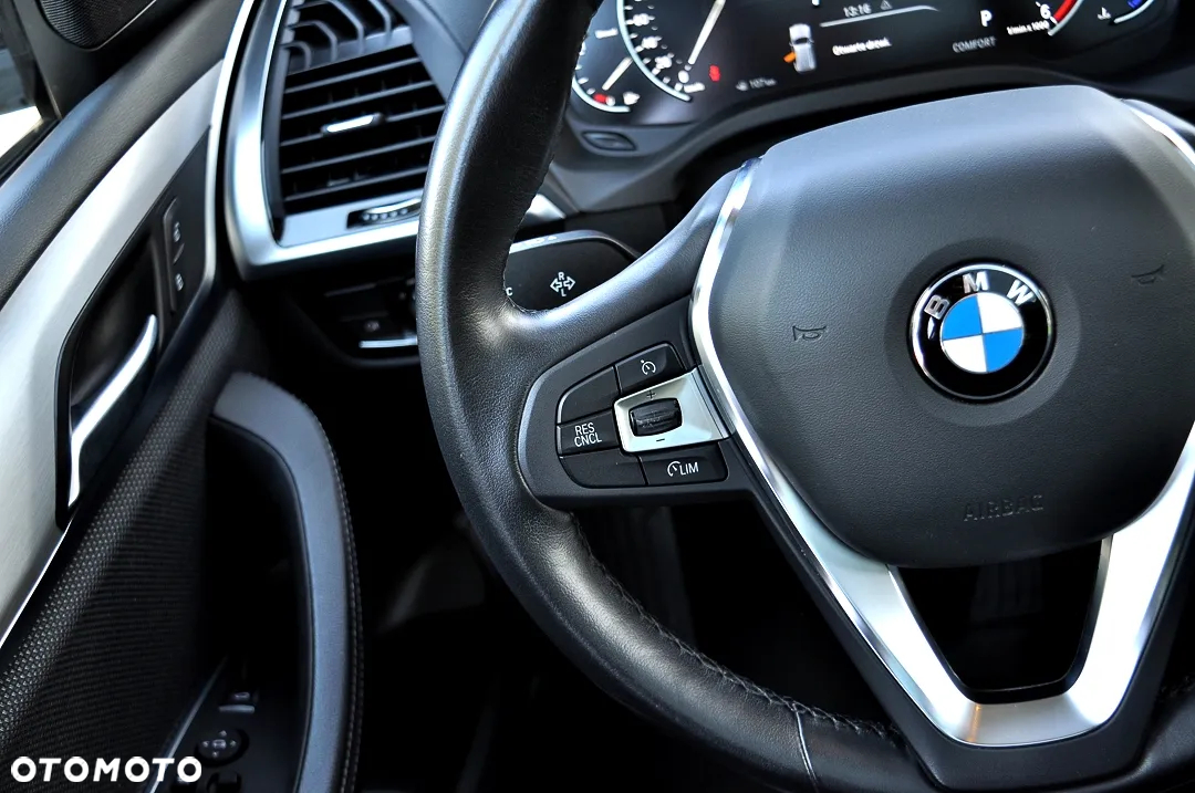 BMW X3 xDrive20d xLine - 24