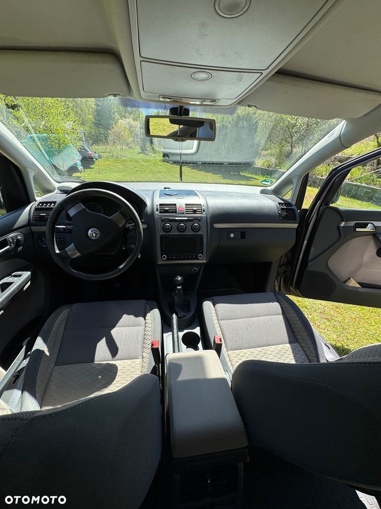 Volkswagen Touran 2.0 TDI DPF Cross - 8
