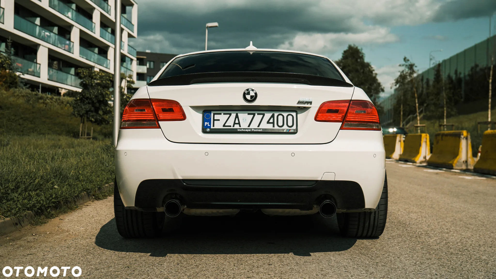 BMW Seria 3 335i Coupe - 9