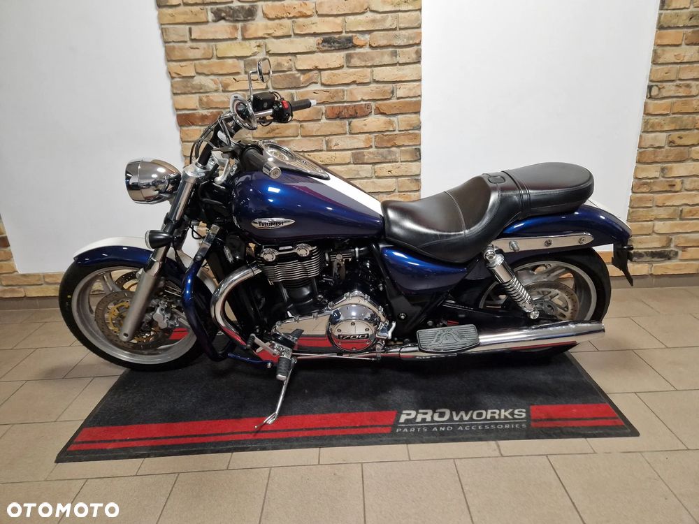 Triumph Thunderbird - 8