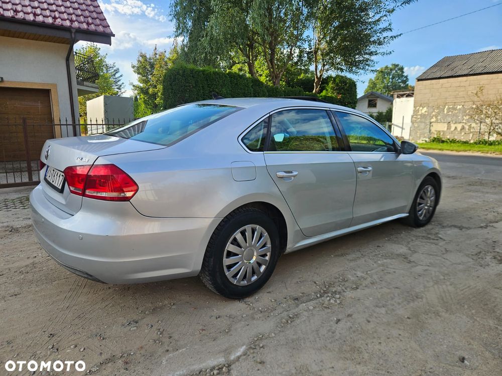 Volkswagen Passat - 2