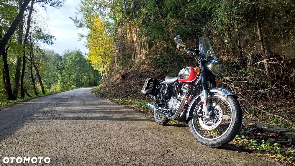Royal Enfield Classic - 24