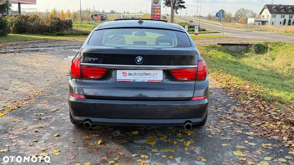 BMW 5GT - 17