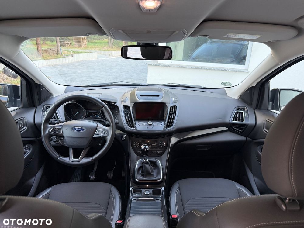 Ford Kuga 1.5 EcoBoost 2x4 Titanium - 15