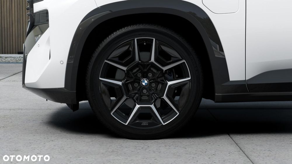 BMW XM - 5