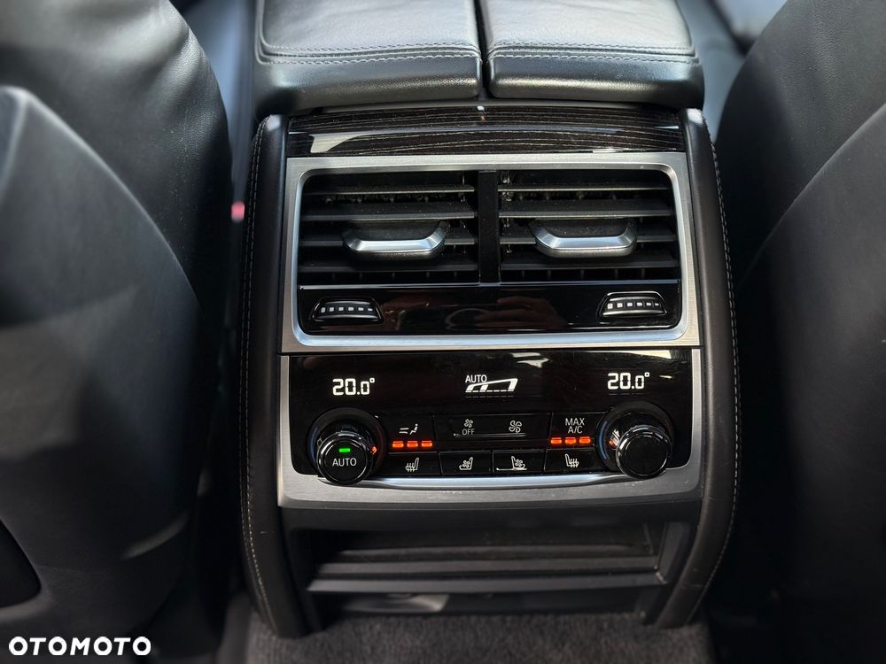 BMW Seria 7 - 34