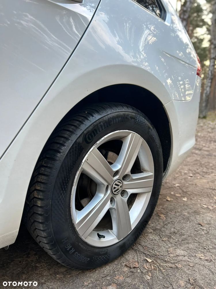 Volkswagen Golf - 9