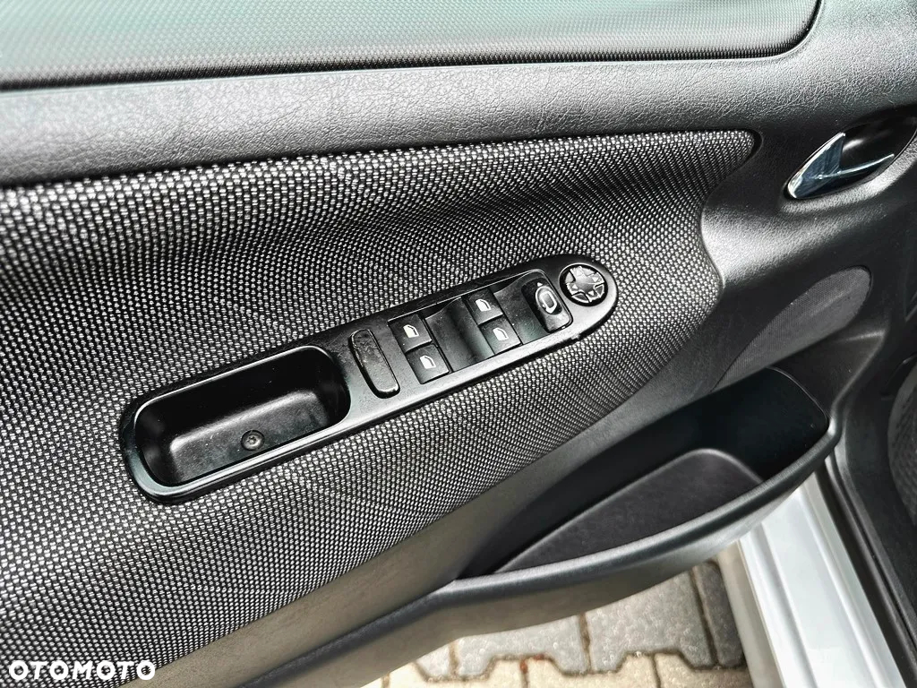 Peugeot 207 1.6 Sporty - 14