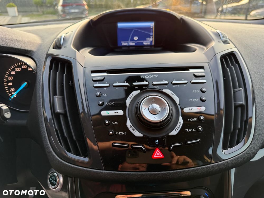 Ford Kuga 2.0 TDCi 4x4 Titanium - 34