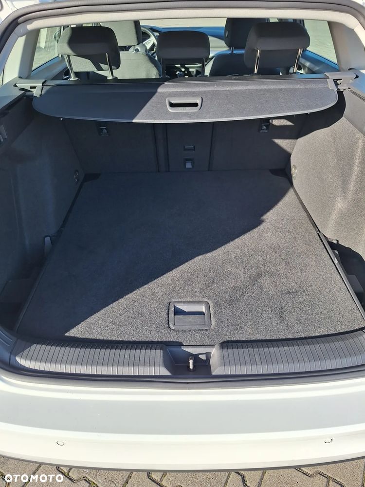 Volkswagen Golf VIII 2.0 TDI Life - 16