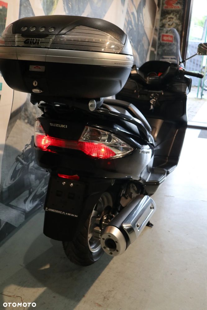 Suzuki Burgman - 9