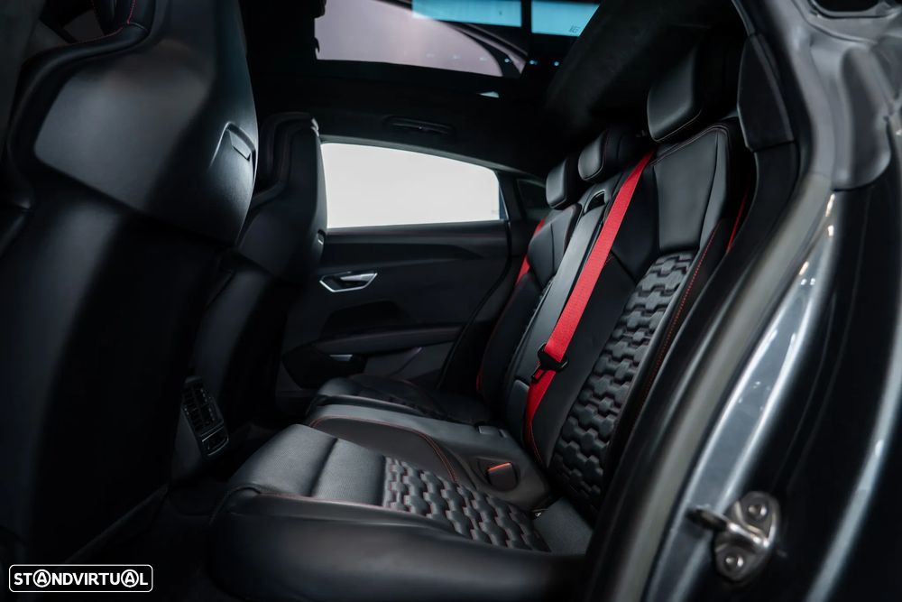 Audi RS e-tron GT quattro - 35