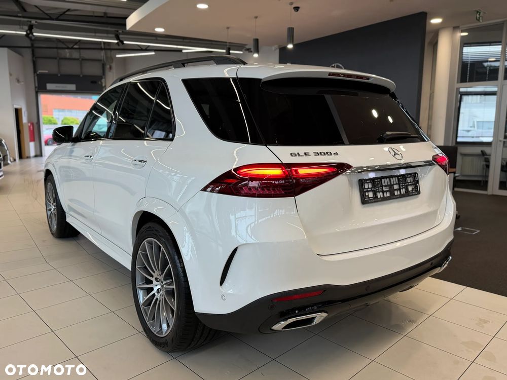 Mercedes-Benz GLE 300 d mHEV 4-Matic AMG Line - 3