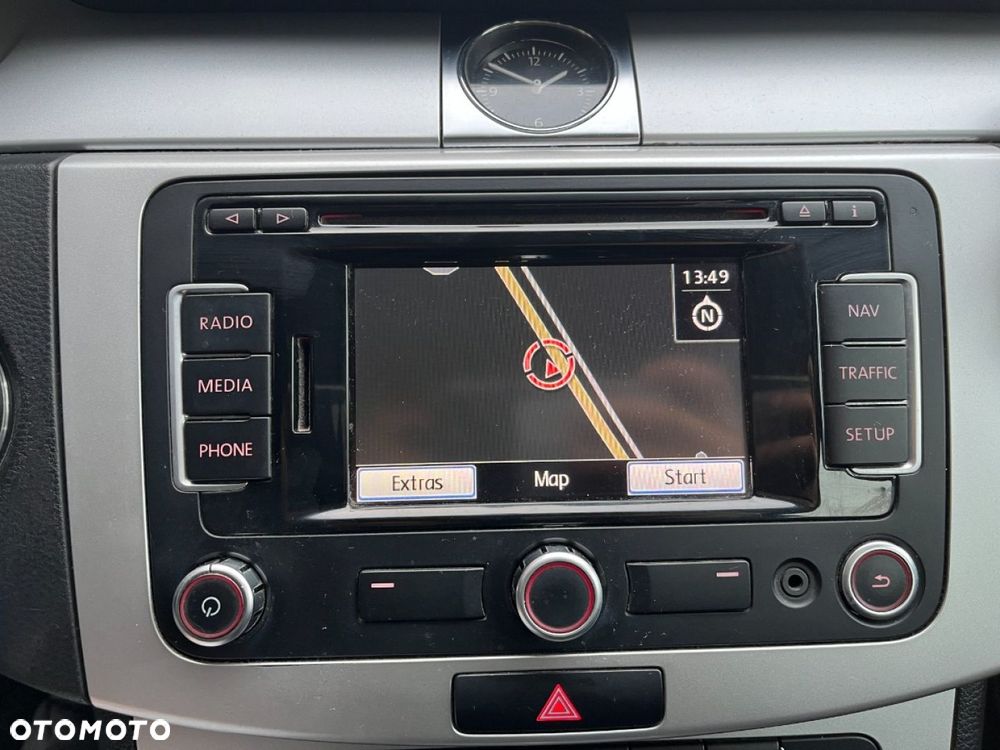 Volkswagen Passat - 13