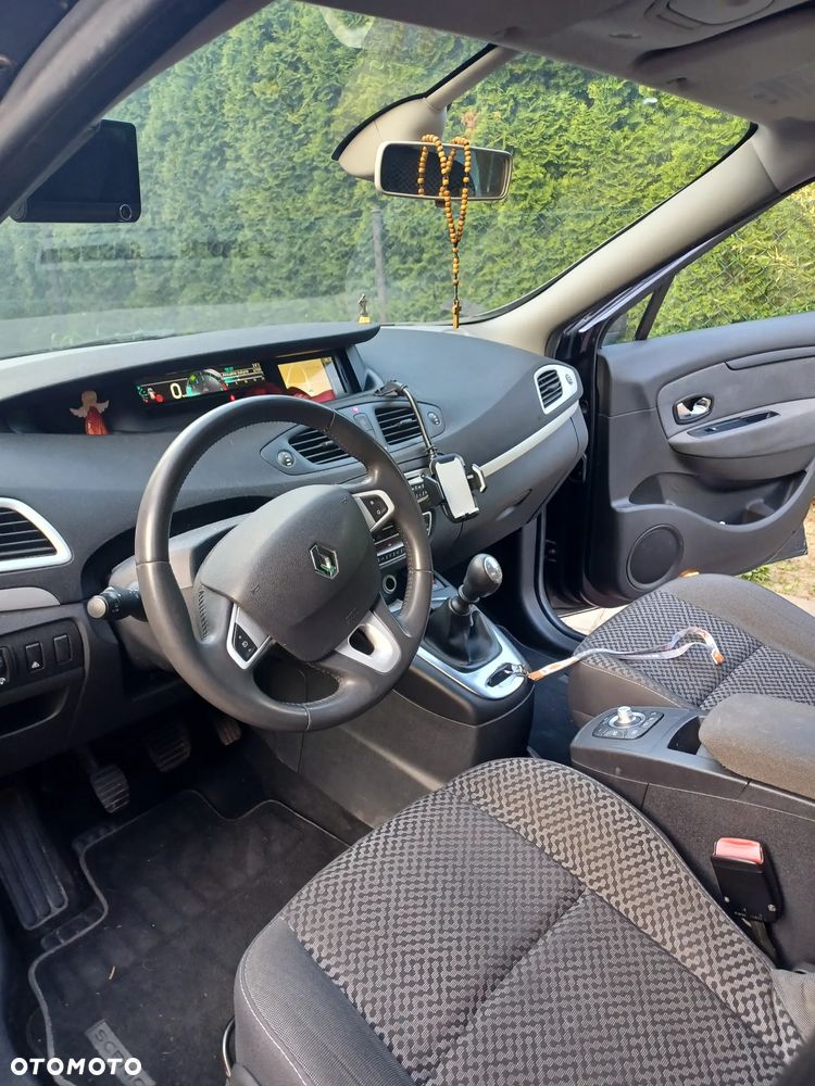 Renault Scenic 1.5 dCi Tech Run - 11