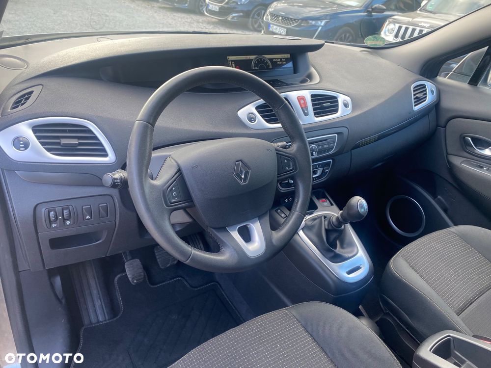 Renault Scenic 1.6 16V 110 Dynamique - 21