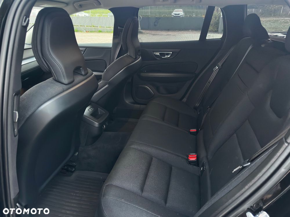 Volvo V60 Cross Country D4 AWD - 13