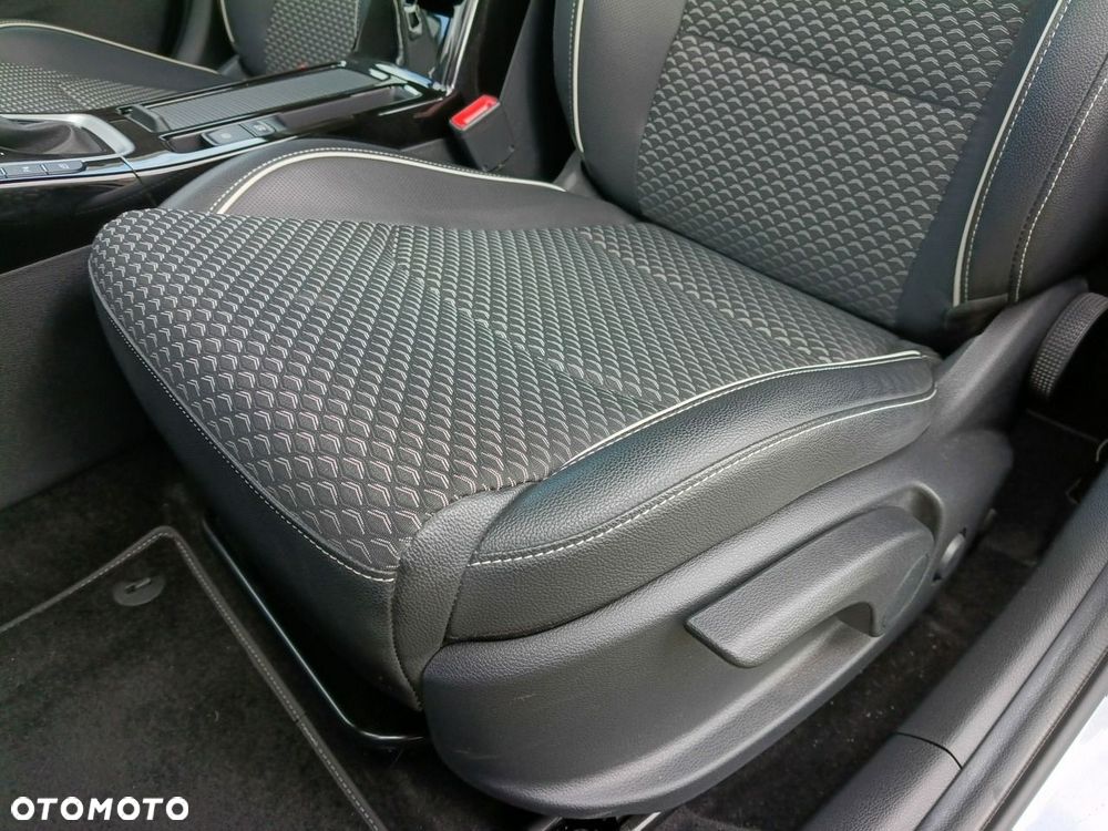 Kia XCeed 1.5 T-GDI Business Line DCT - 12