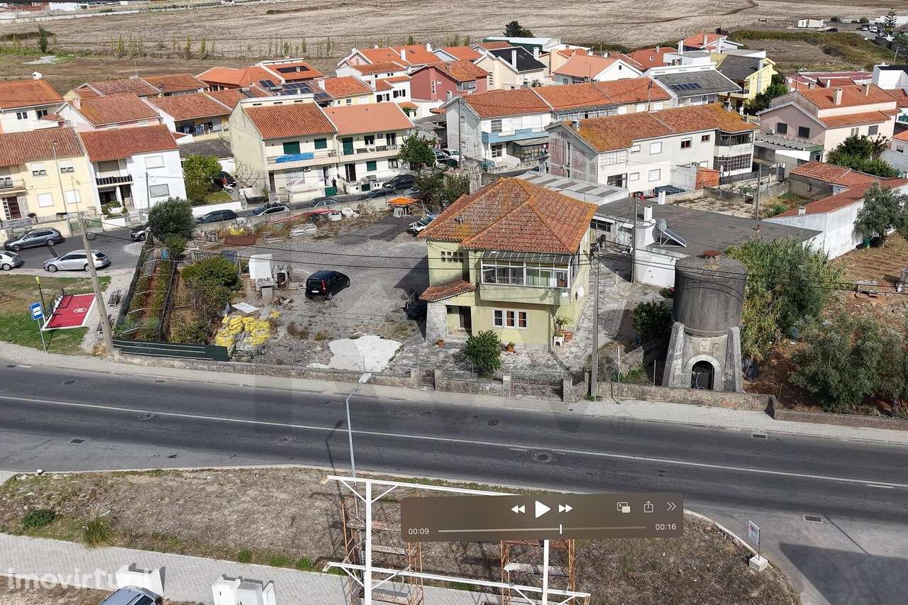 Moradia Bi-Familiar T3+T3 | 1600 m2 de Terreno | Oportunidade de Inves - Grande imagem: 2/33