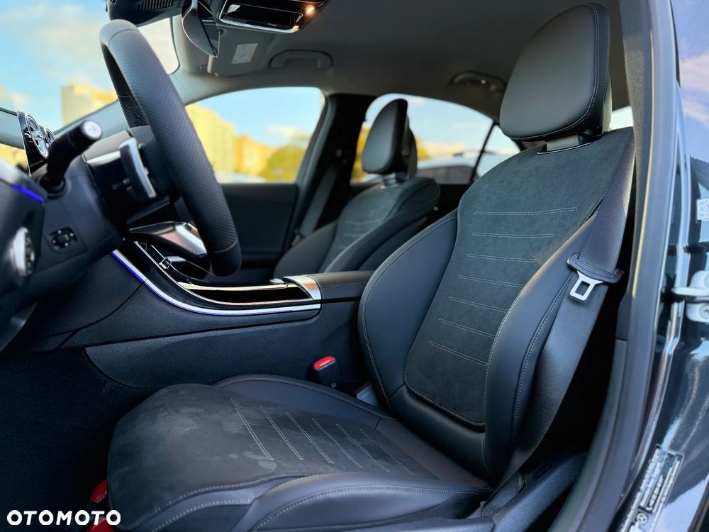 Mercedes-Benz Klasa C 180 9G-TRONIC AMG Line Advanced - 23