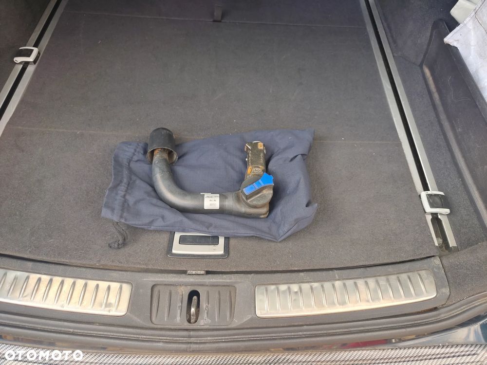 Toyota Avensis 1.8 Premium MS - 14