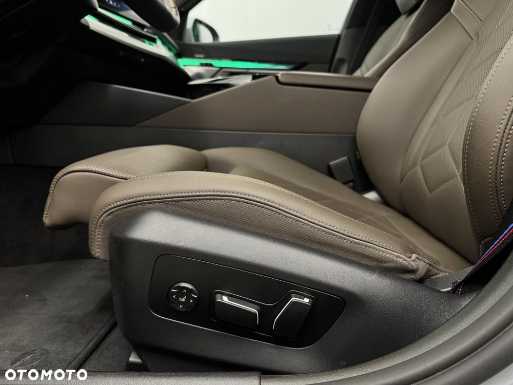 BMW Seria 5 - 16