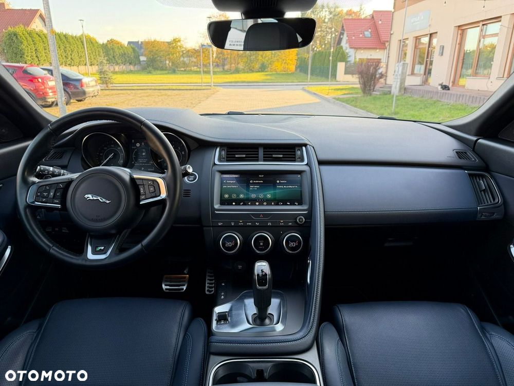 Jaguar E-Pace P250 AWD R-Dynamic S - 18